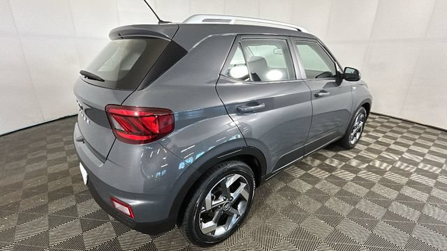 Used 2025 Hyundai Venue SEL FWD video 3