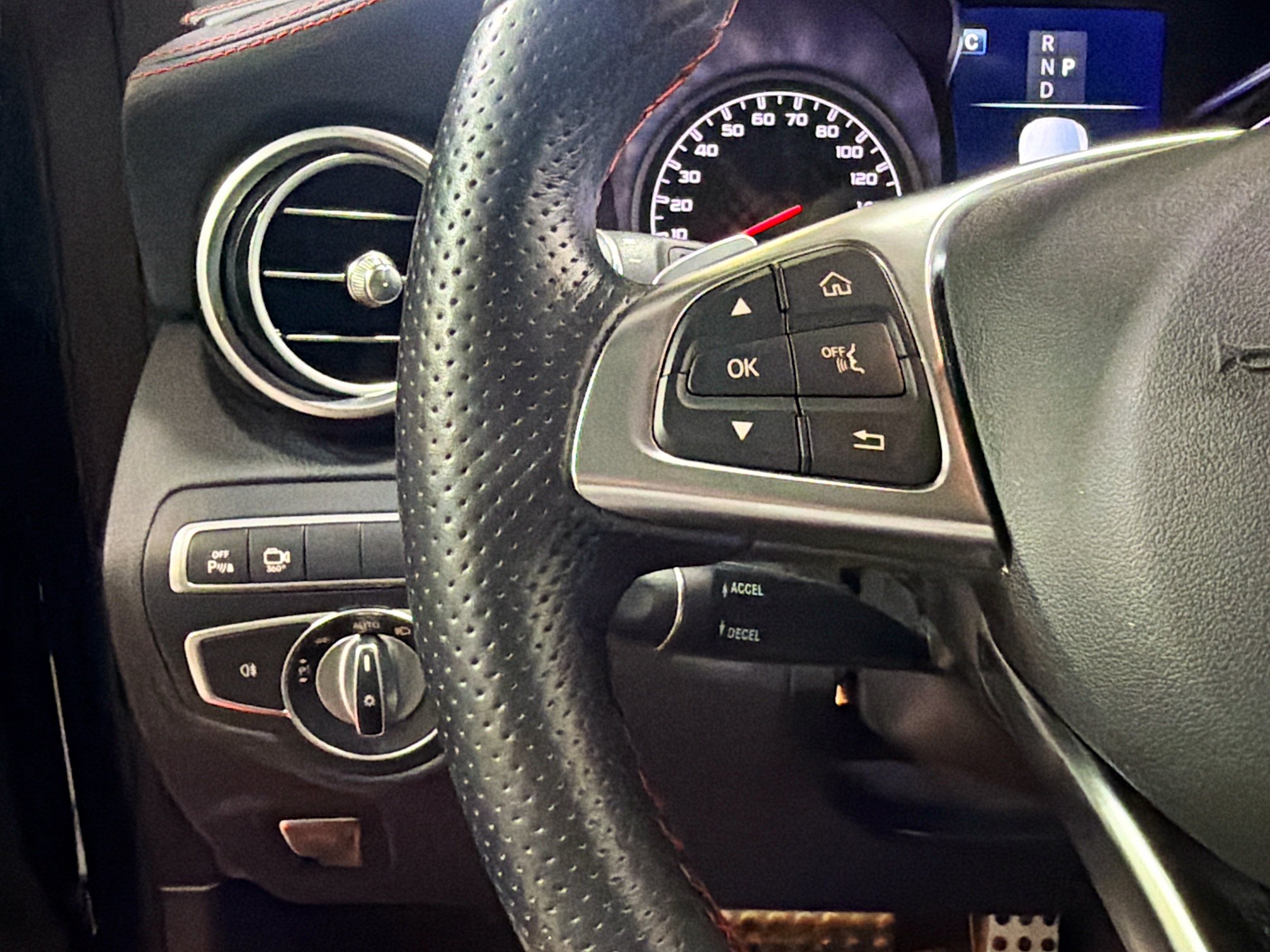 Used 2019 Mercedes-Benz GLC 43 AMG 4MATIC image 36