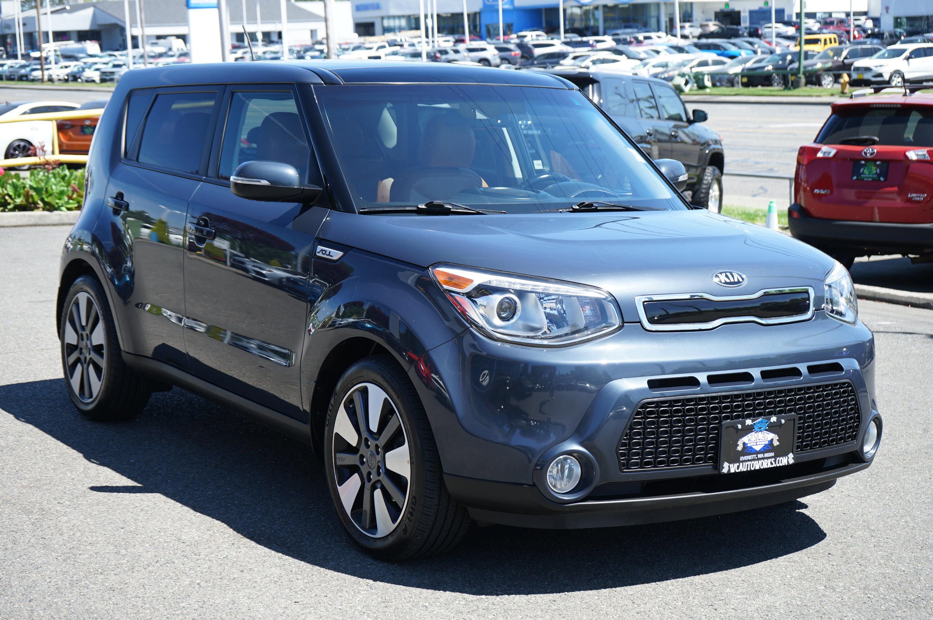 Used 2016 Kia Soul ! w/ Premium Package FWD image 7