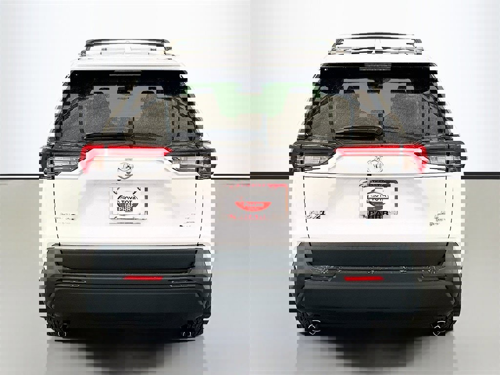 New 2025 Toyota RAV4 LE image 5