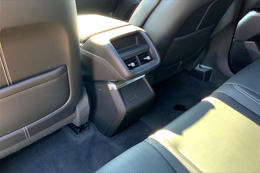 New 2025 Cadillac Lyriq Luxury image 21