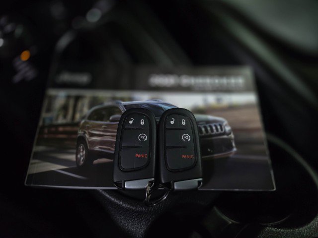 Used 2021 Jeep Cherokee Trailhawk w/ Sun, Sound & Nav Group image 42