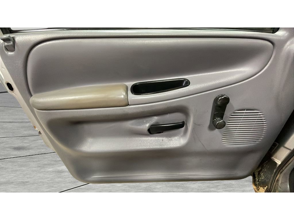 Used 2000 Dodge Ram 3500 Truck 2WD Regular Cab image 16