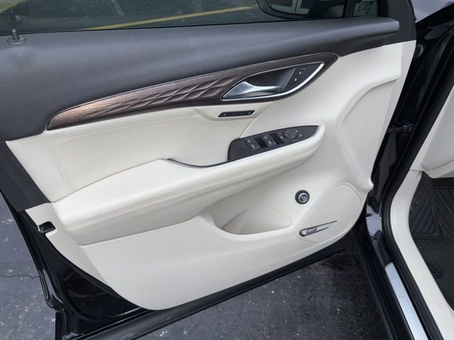 Used 2022 Buick Envision Avenir w/ Technology Package II image 27