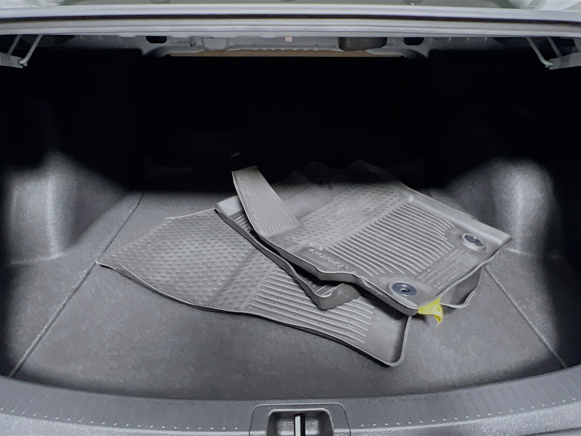 Used 2025 Toyota Corolla LE image 33