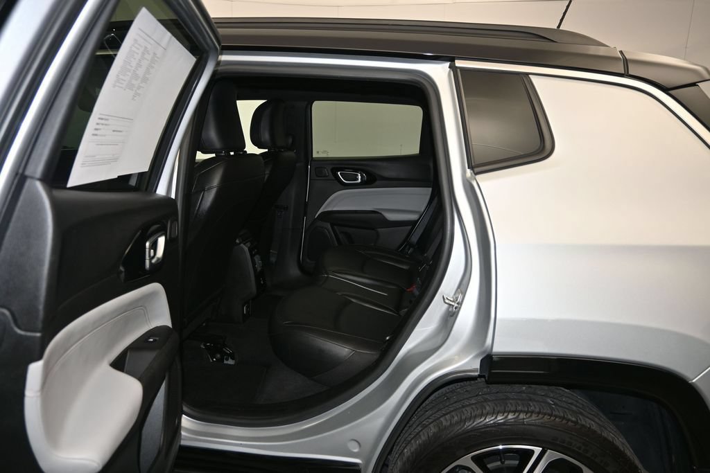 Used 2025 Jeep Compass Limited w/ Elite Group AWD/4WD image 24