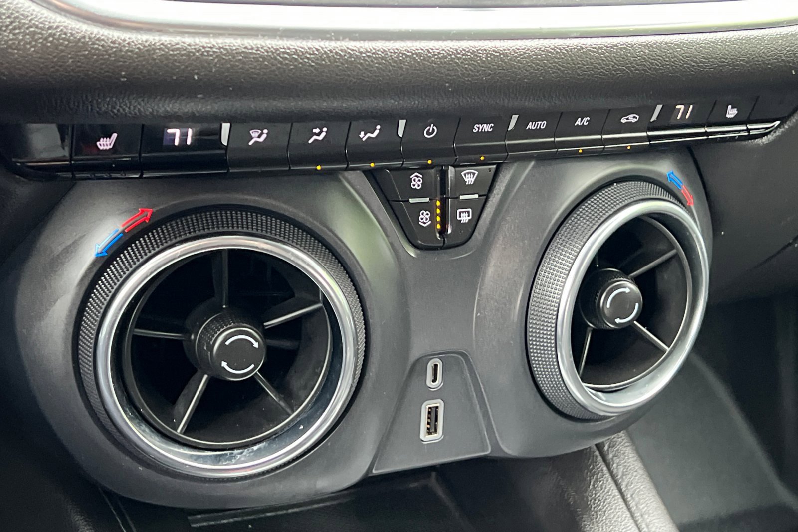 Used 2021 Chevrolet Blazer LT image 19