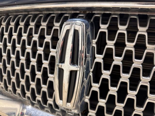Used 2017 Lincoln Continental Reserve w/ Luxury Package AWD/4WD image 30
