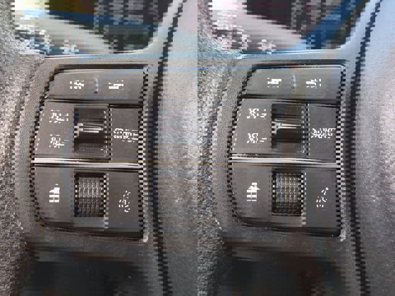 Used 2024 Honda HR-V LX image 23