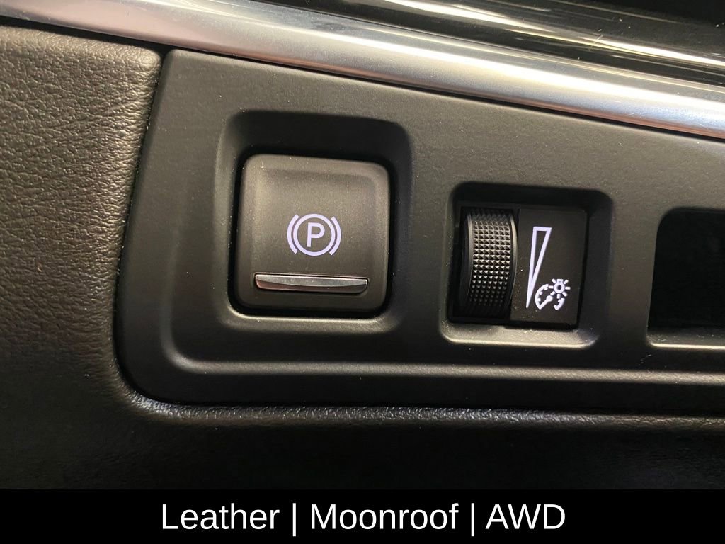 Used 2023 Cadillac XT6 Premium Luxury image 14