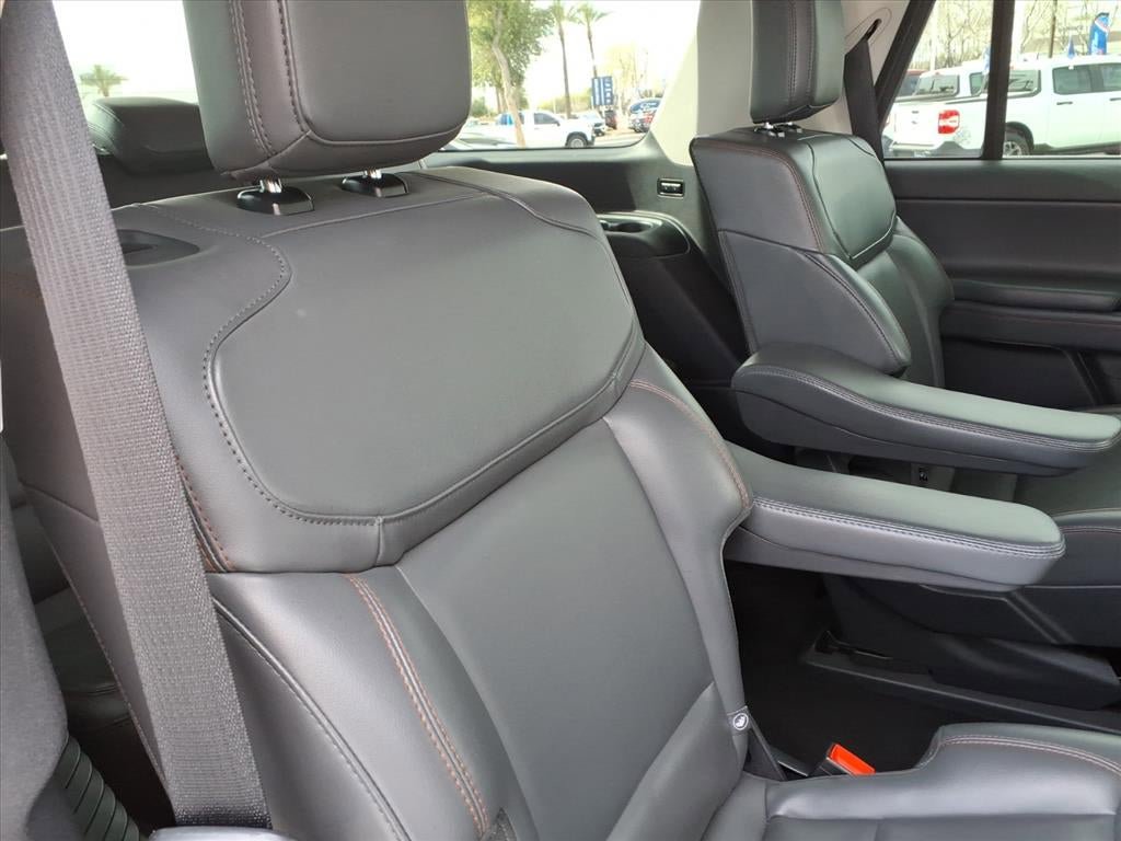 Certified 2025 Ford Expedition Active image 15