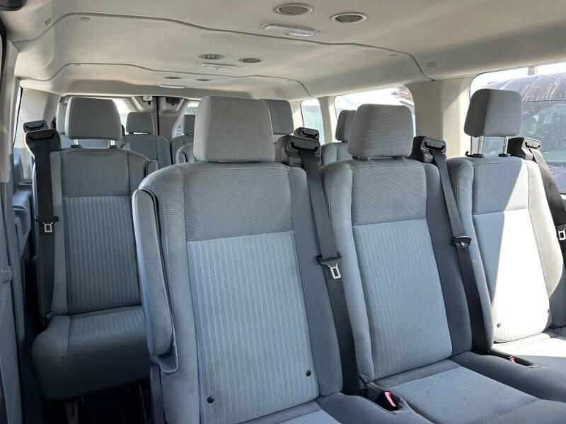 Used 2019 Ford Transit 350 XLT image 12
