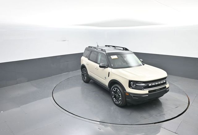 Certified 2024 Ford Bronco Sport Outer Banks w/ Tech Package image 19