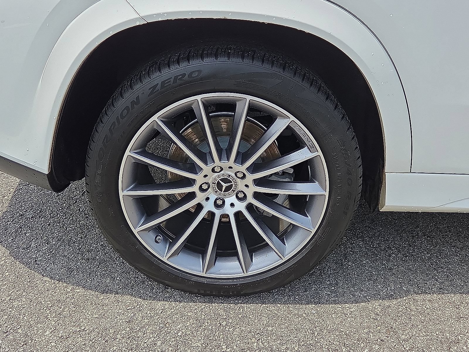Used 2024 Mercedes-Benz GLE 350 4MATIC image 17