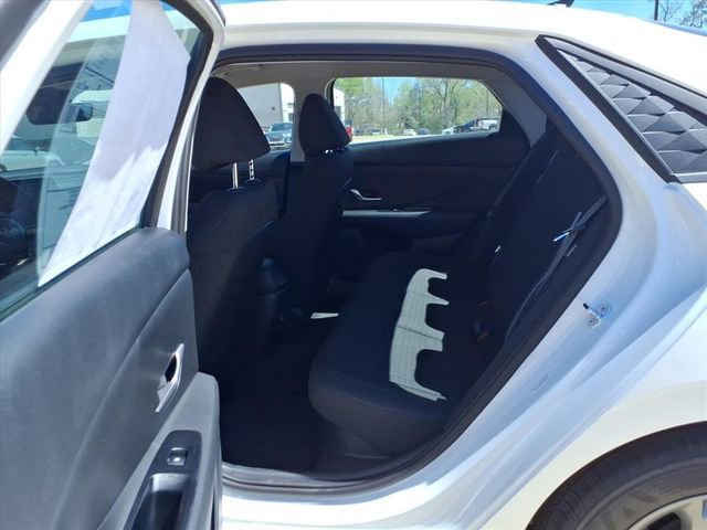 New 2026 Hyundai Elantra Blue image 17