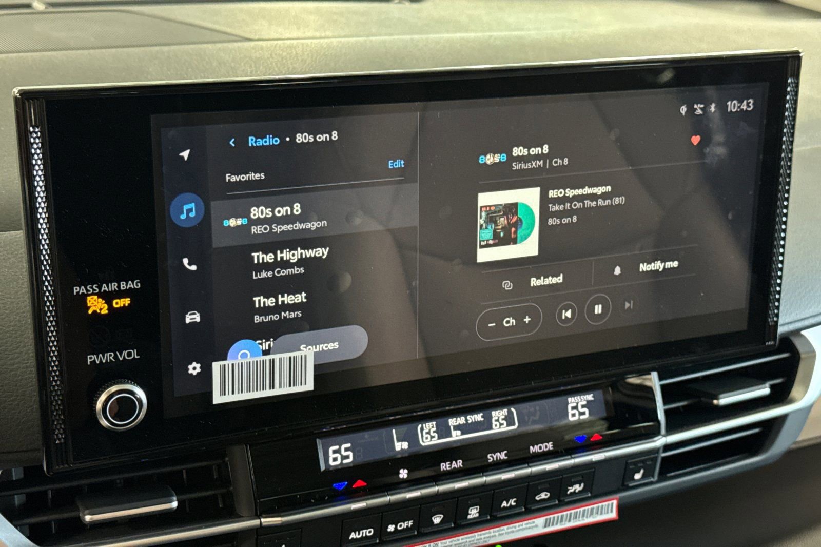 New 2026 Toyota Sienna XLE image 17