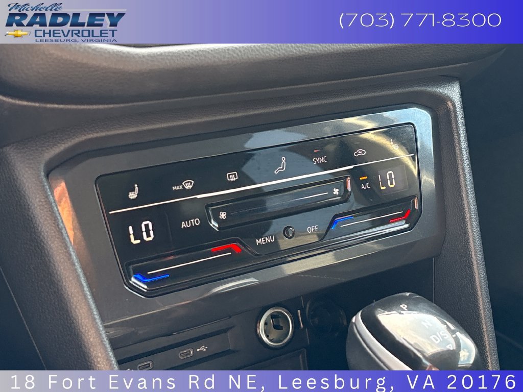 Used 2024 Volkswagen Tiguan SE w/ Panoramic Sunroof Package AWD/4WD image 12