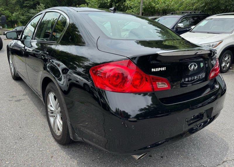 Used 2011 INFINITI G37 x Sedan w/ Premium Pkg AWD/4WD image 5