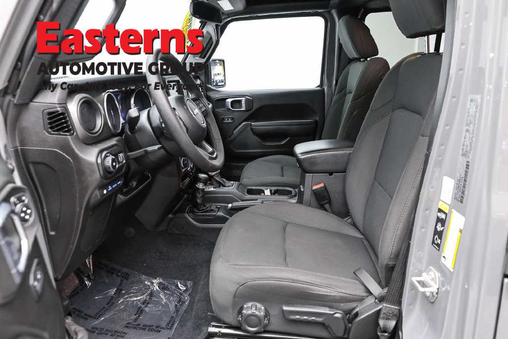 Used 2023 Jeep Wrangler Unlimited w/ Cold Weather Group AWD/4WD image 16