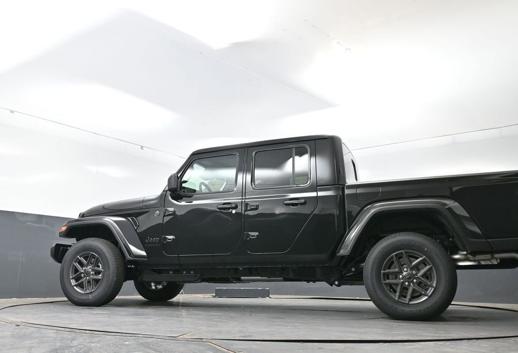 New 2026 Jeep Gladiator Sport AWD/4WD image 41