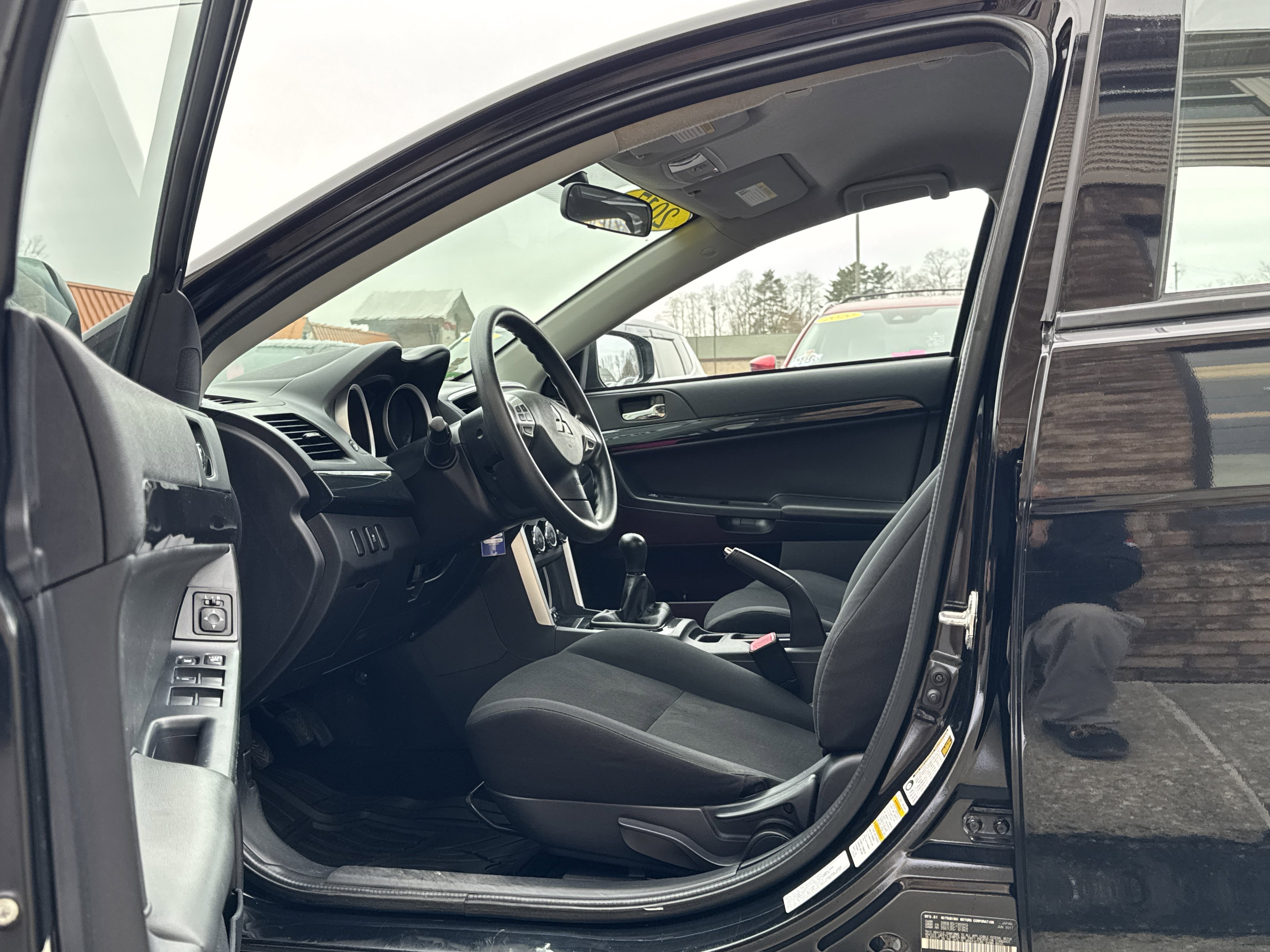 Used 2017 Mitsubishi Lancer ES image 9