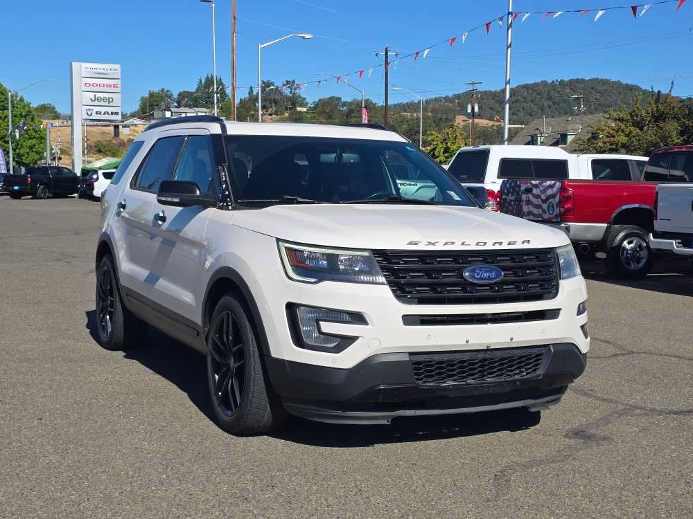 Used 2017 Ford Explorer Sport w/ Equipment Group 401A AWD/4WD image 4