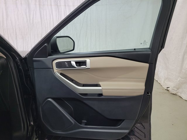 Used 2022 Ford Explorer XLT image 60