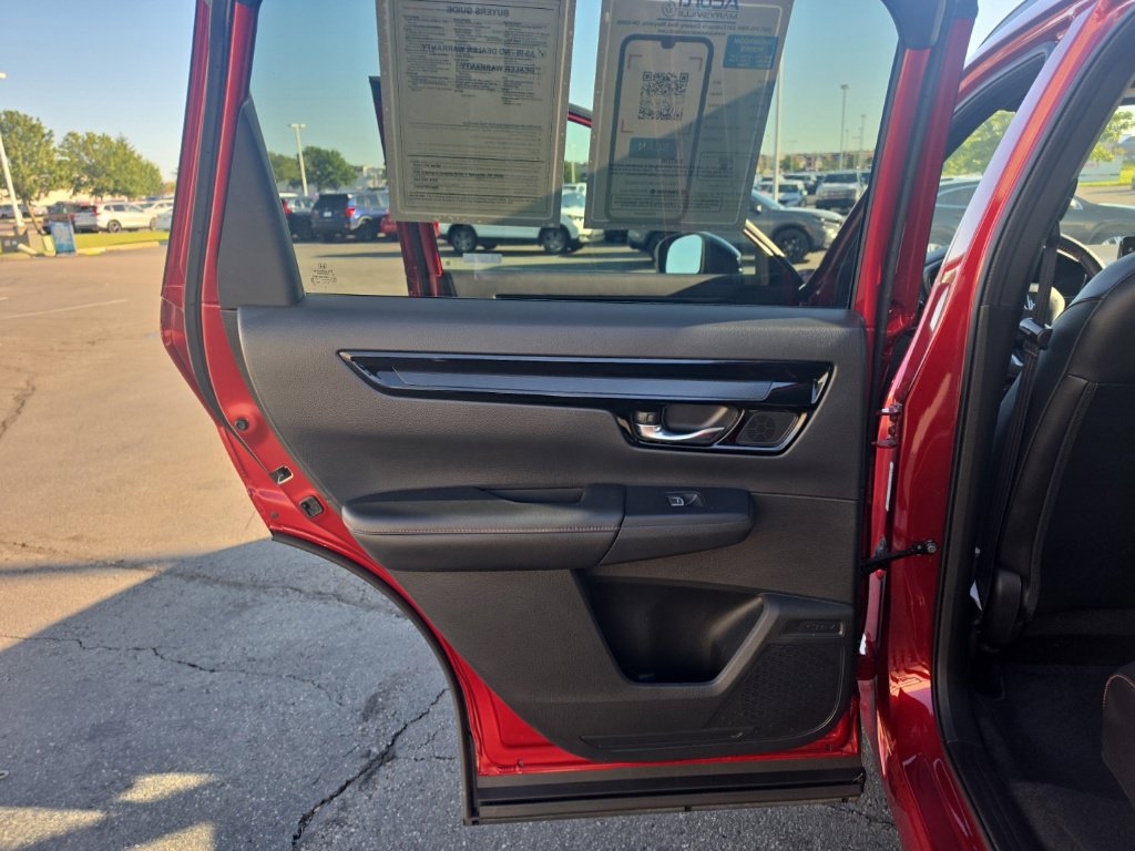 Used 2025 Honda CR-V Sport Touring image 22