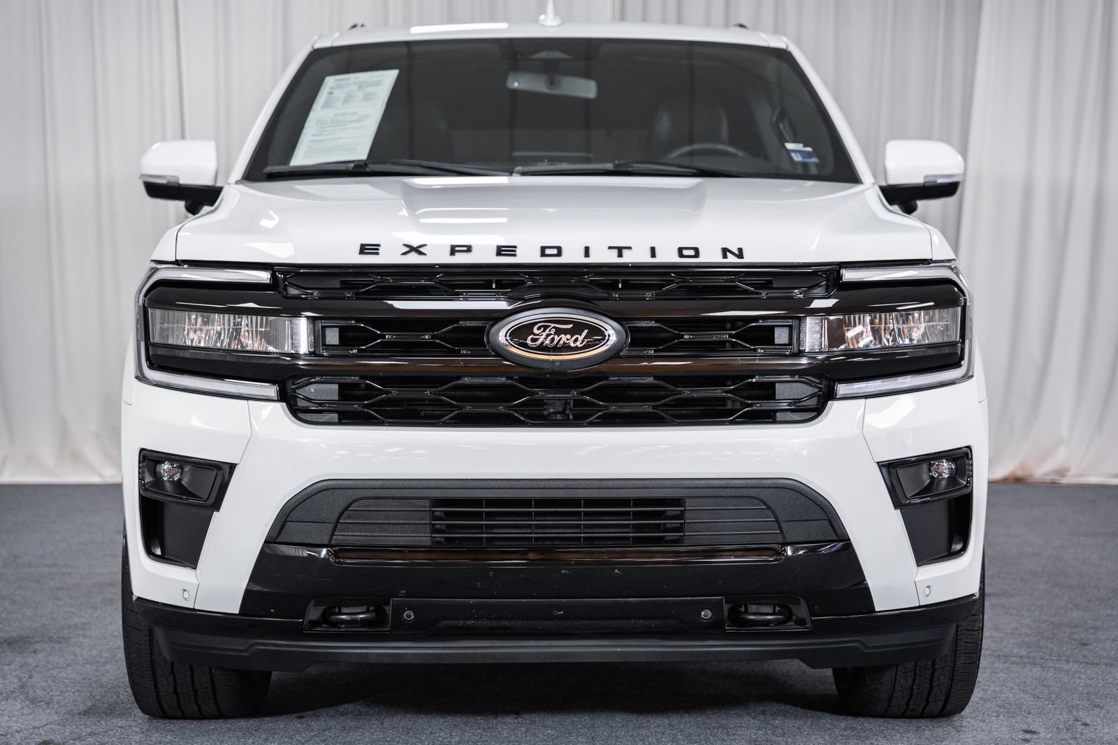 Certified 2024 Ford Expedition Limited AWD/4WD image 2