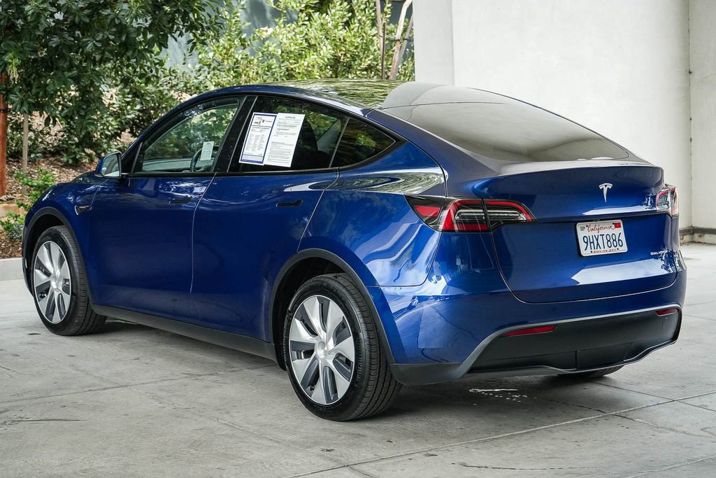 Used 2023 Tesla Model Y Long Range image 4
