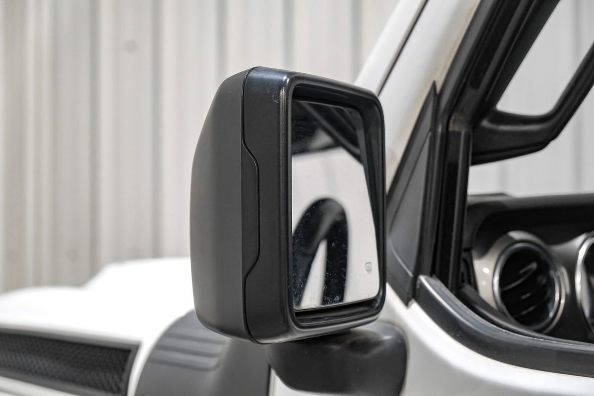 Used 2018 Jeep Wrangler Unlimited Sahara image 37