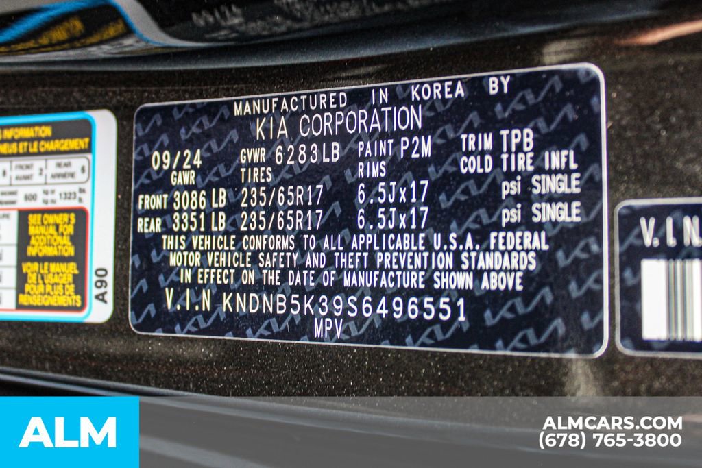Used 2025 Kia Carnival FWD image 43