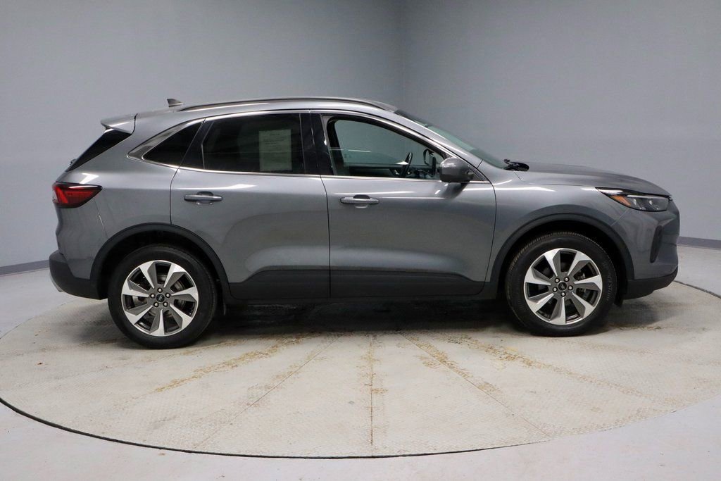 Certified 2024 Ford Escape Platinum image 13