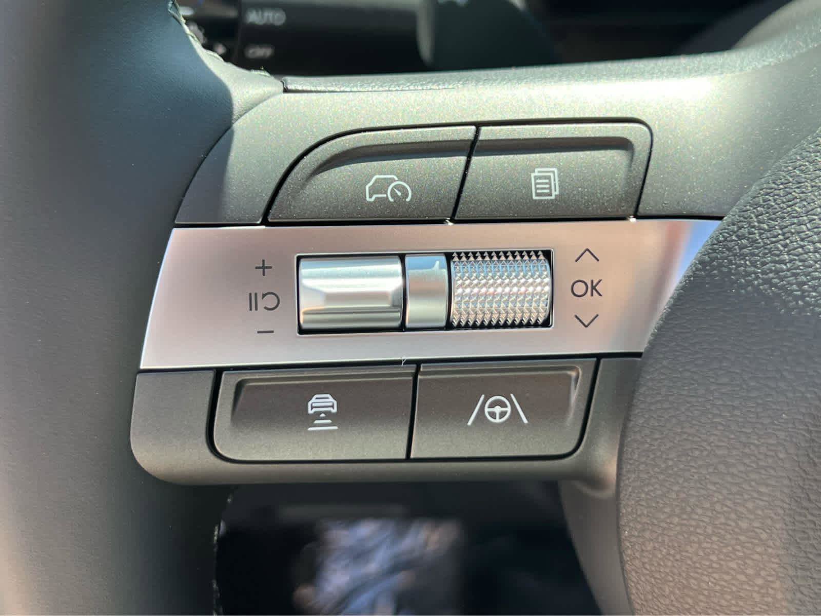 Certified 2026 Hyundai Kona SEL Sport AWD/4WD image 31