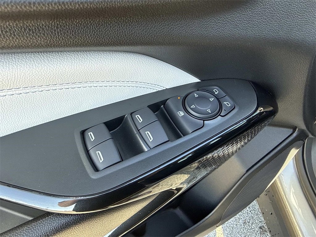 New 2026 Chevrolet Trax LT image 12