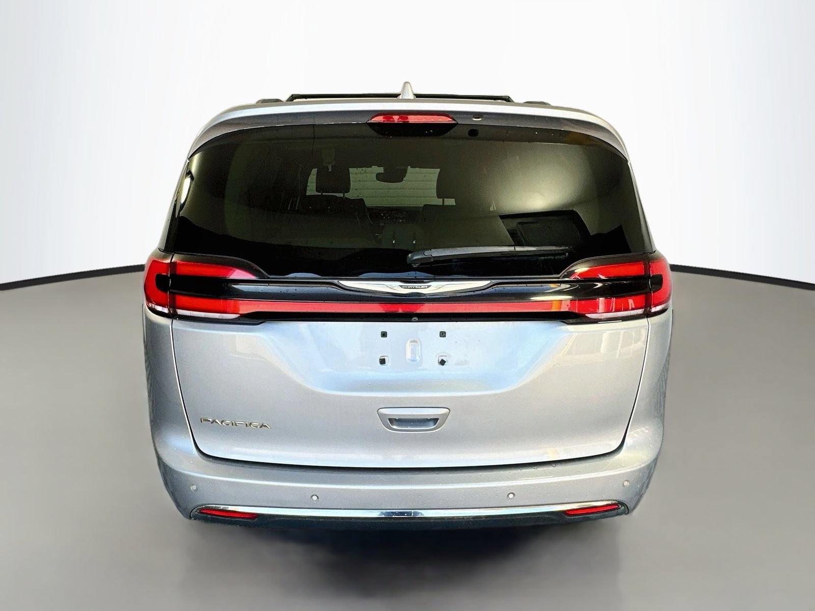 Used 2021 Chrysler Pacifica Touring-L FWD image 6