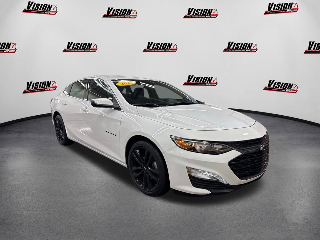 Used 2025 Chevrolet Malibu LT video 3