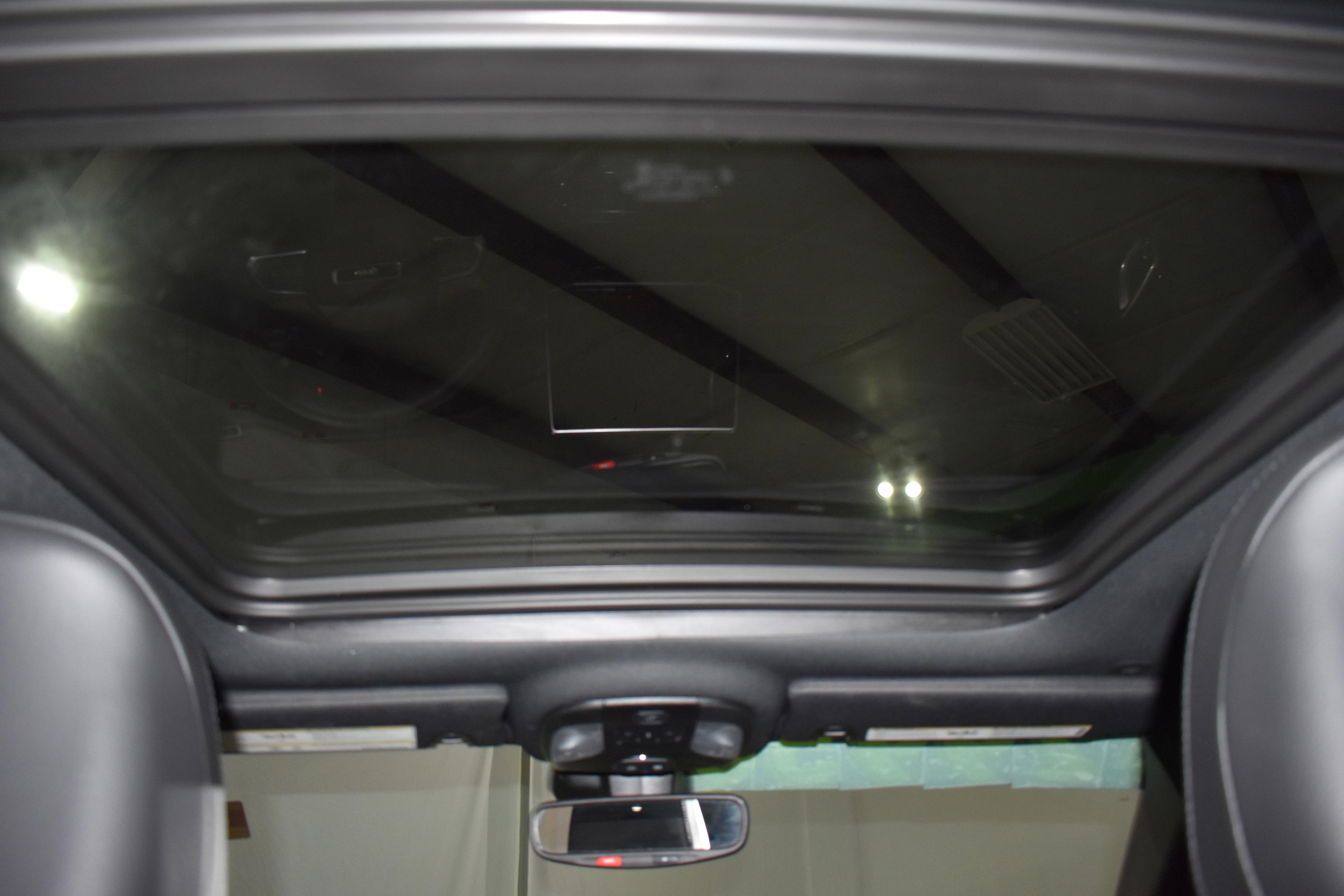 Used 2025 Jeep Compass Trailhawk w/ Trailhawk Elite Group image 31