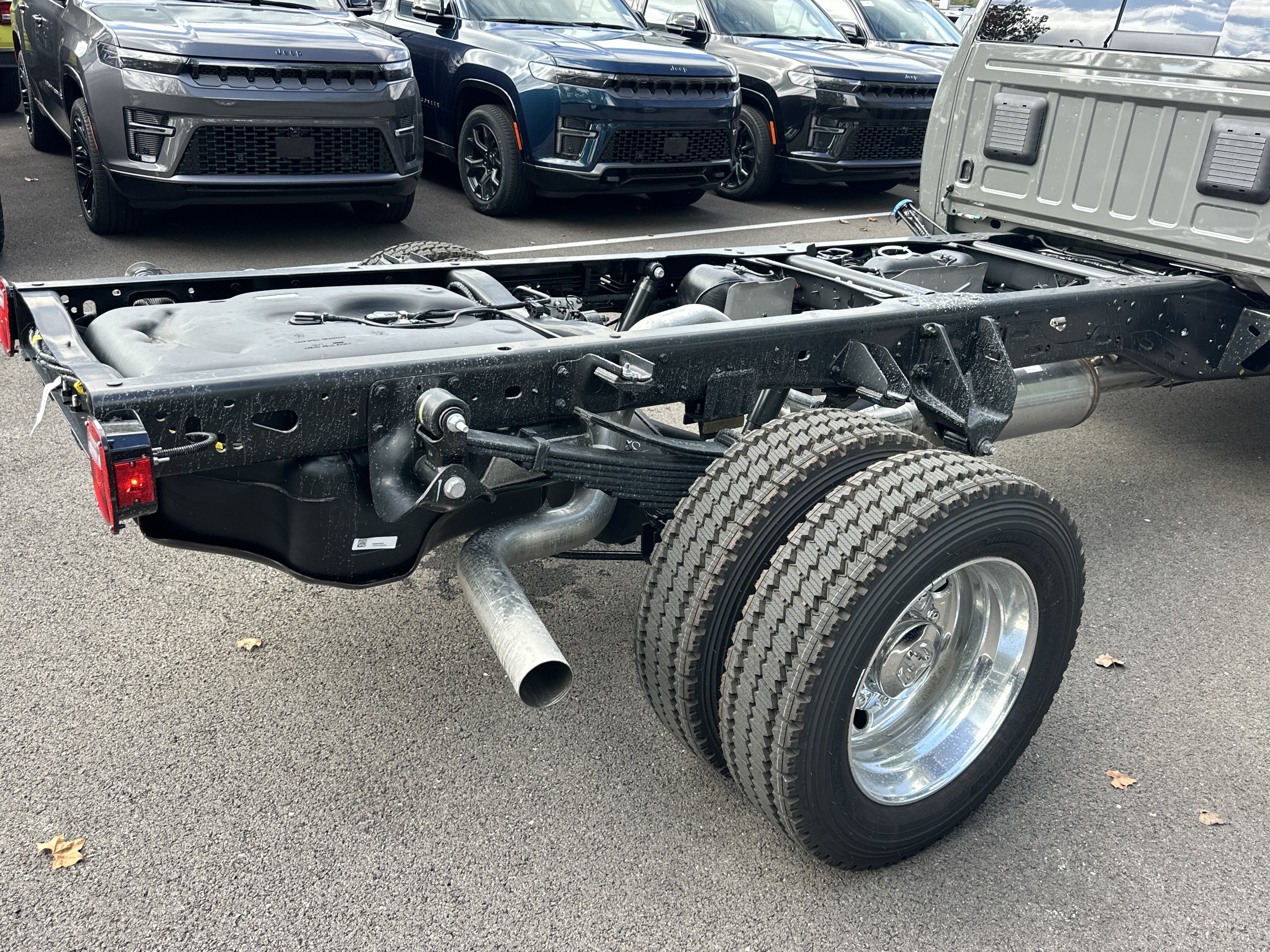 New 2027 RAM 5500 4x4 Crew Cab w/ Laramie Trim Package image 18