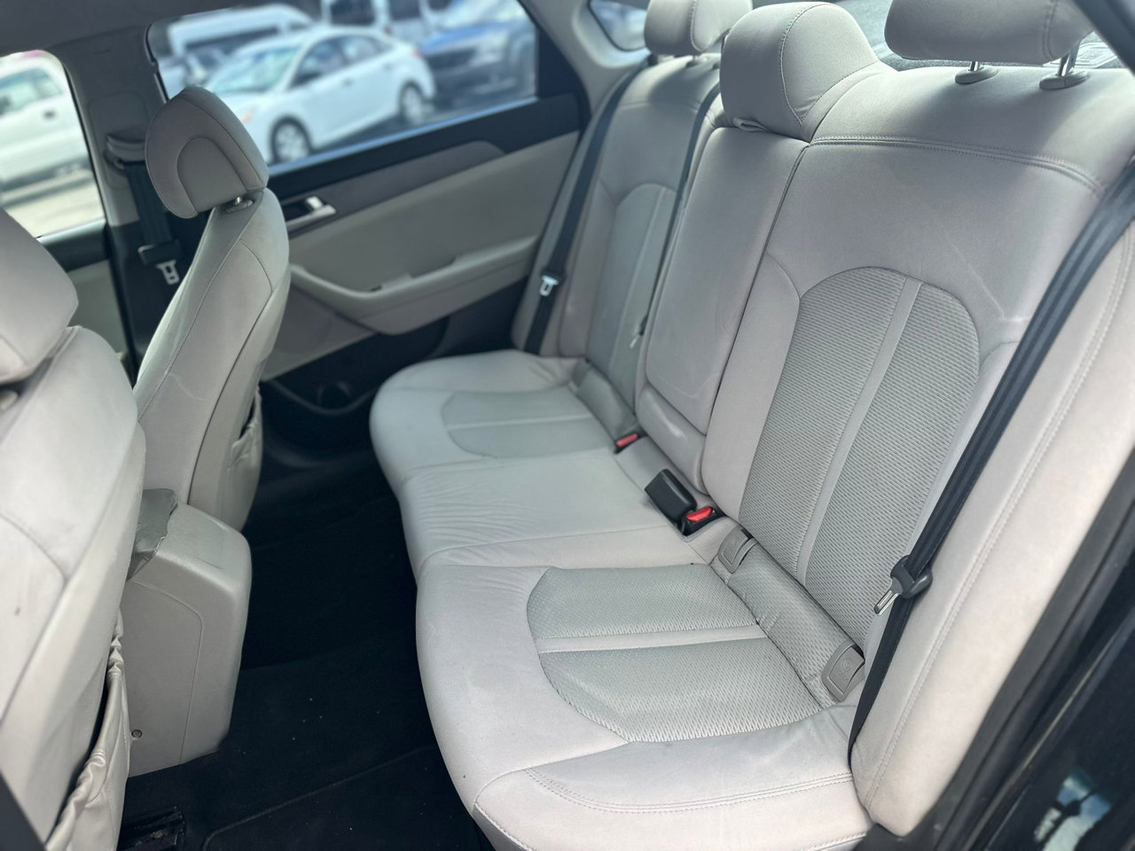 Used 2015 Hyundai Sonata SE image 13