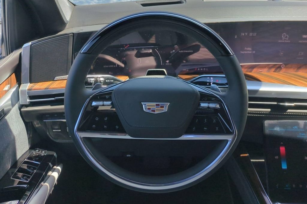 New 2026 Cadillac Escalade Platinum Luxury w/ LPO, Radiant Package AWD/4WD image 19