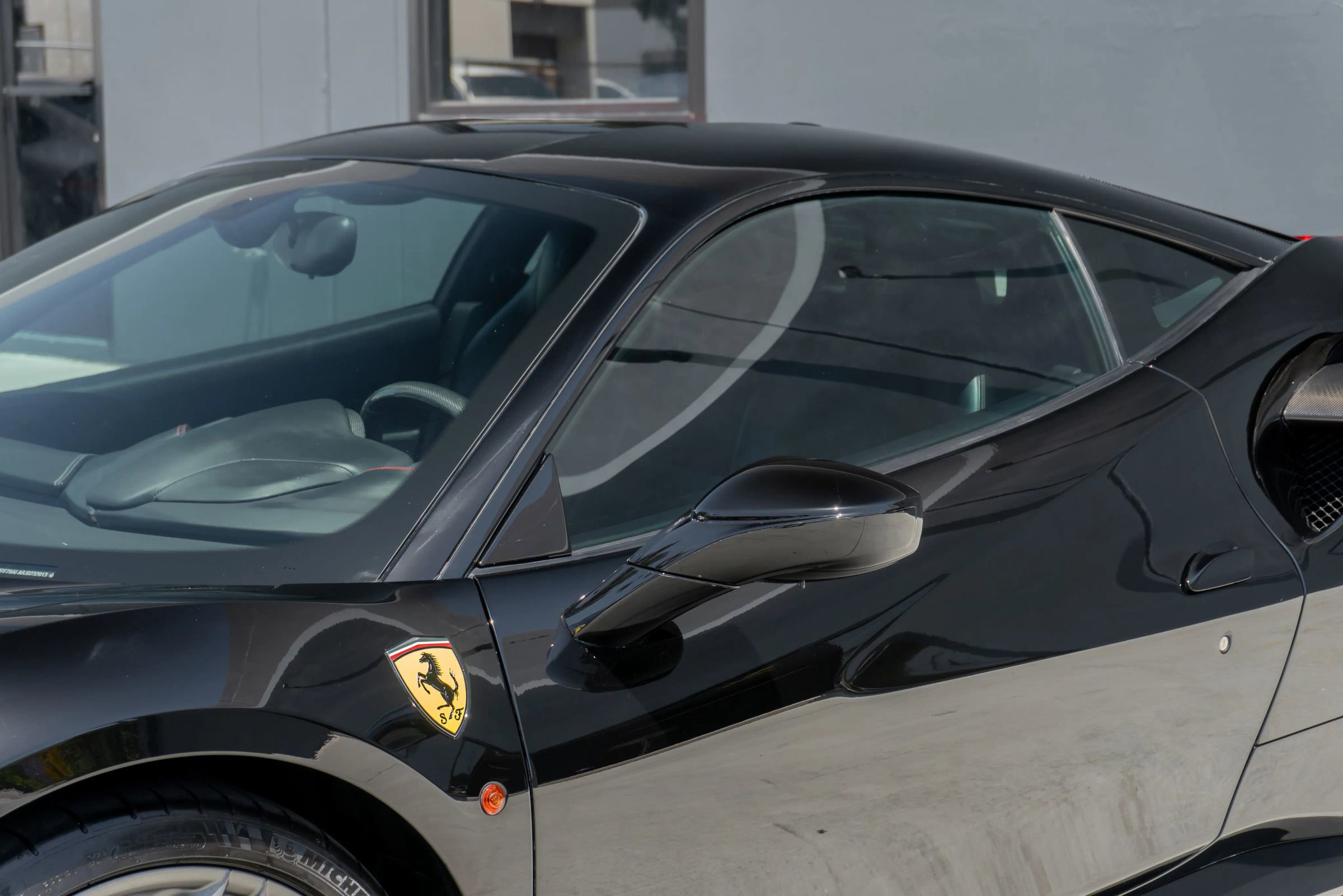 Used 2018 Ferrari 488 GTB RWD image 31