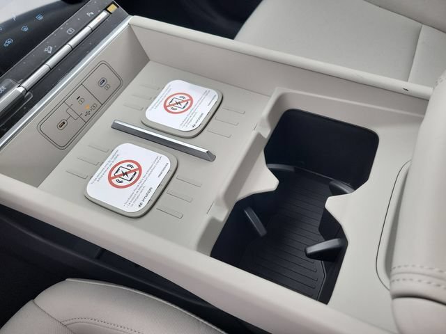 New 2026 Hyundai Santa Fe SE FWD image 16