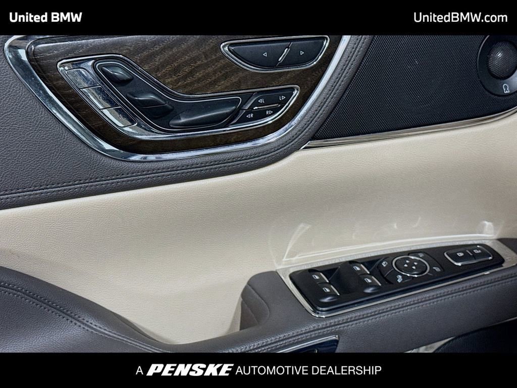 Used 2019 Lincoln Continental Reserve image 3