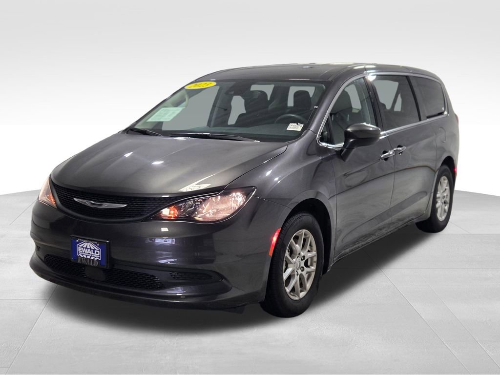 Used 2023 Chrysler Voyager LX FWD image 20