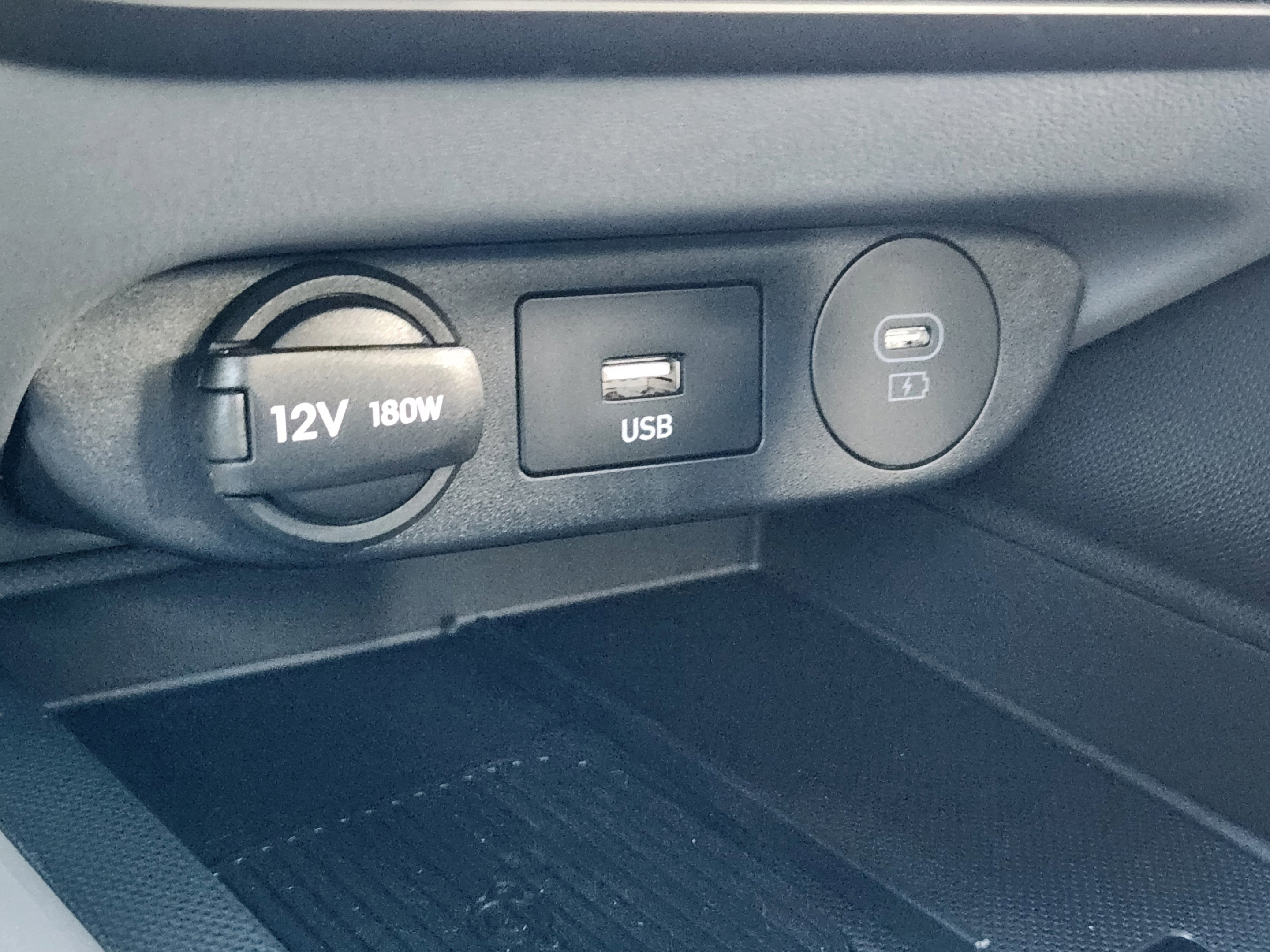 New 2026 Hyundai Elantra SEL FWD image 28
