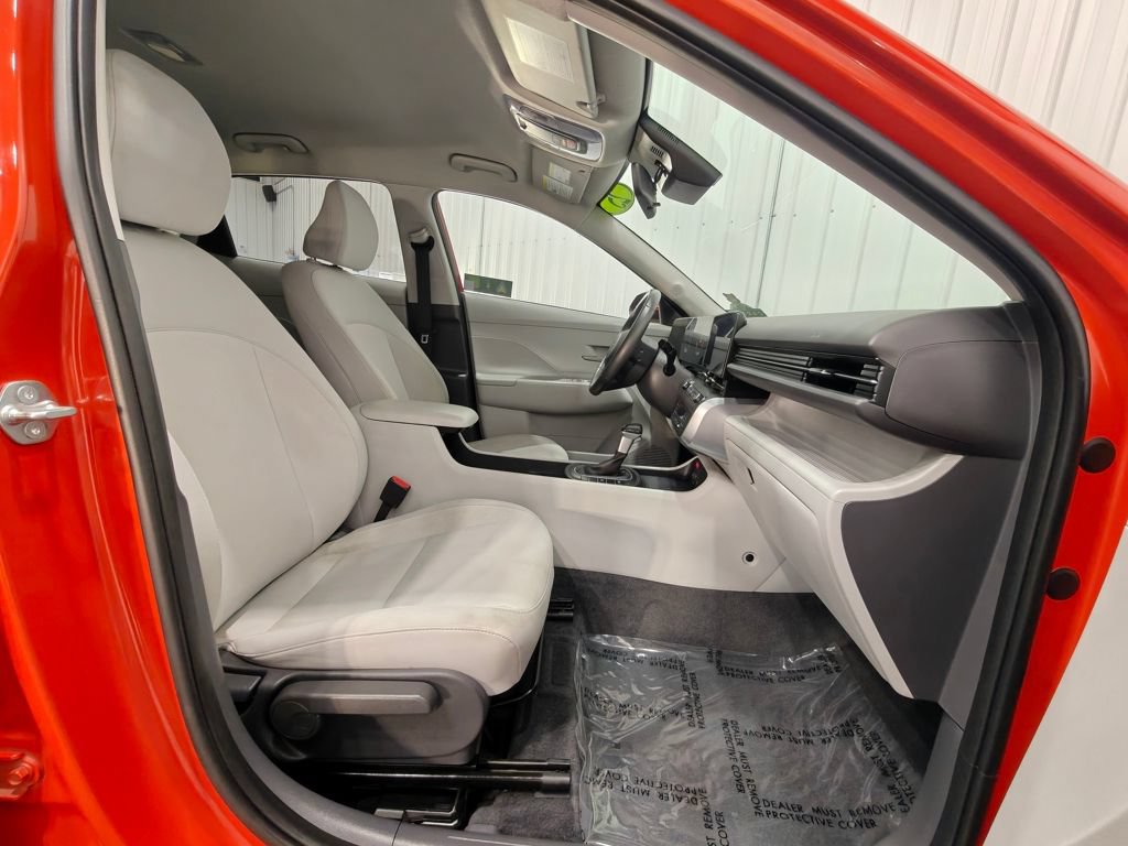 Used 2025 Hyundai Kona SEL AWD/4WD image 56