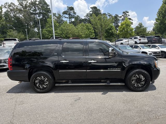 Used 2011 Chevrolet Suburban LTZ RWD image 8