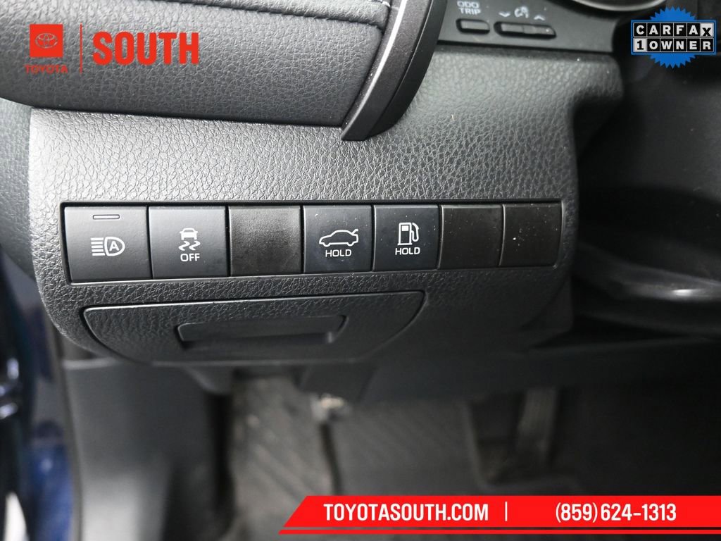 Used 2021 Toyota Camry SE w/ Convenience Package image 20