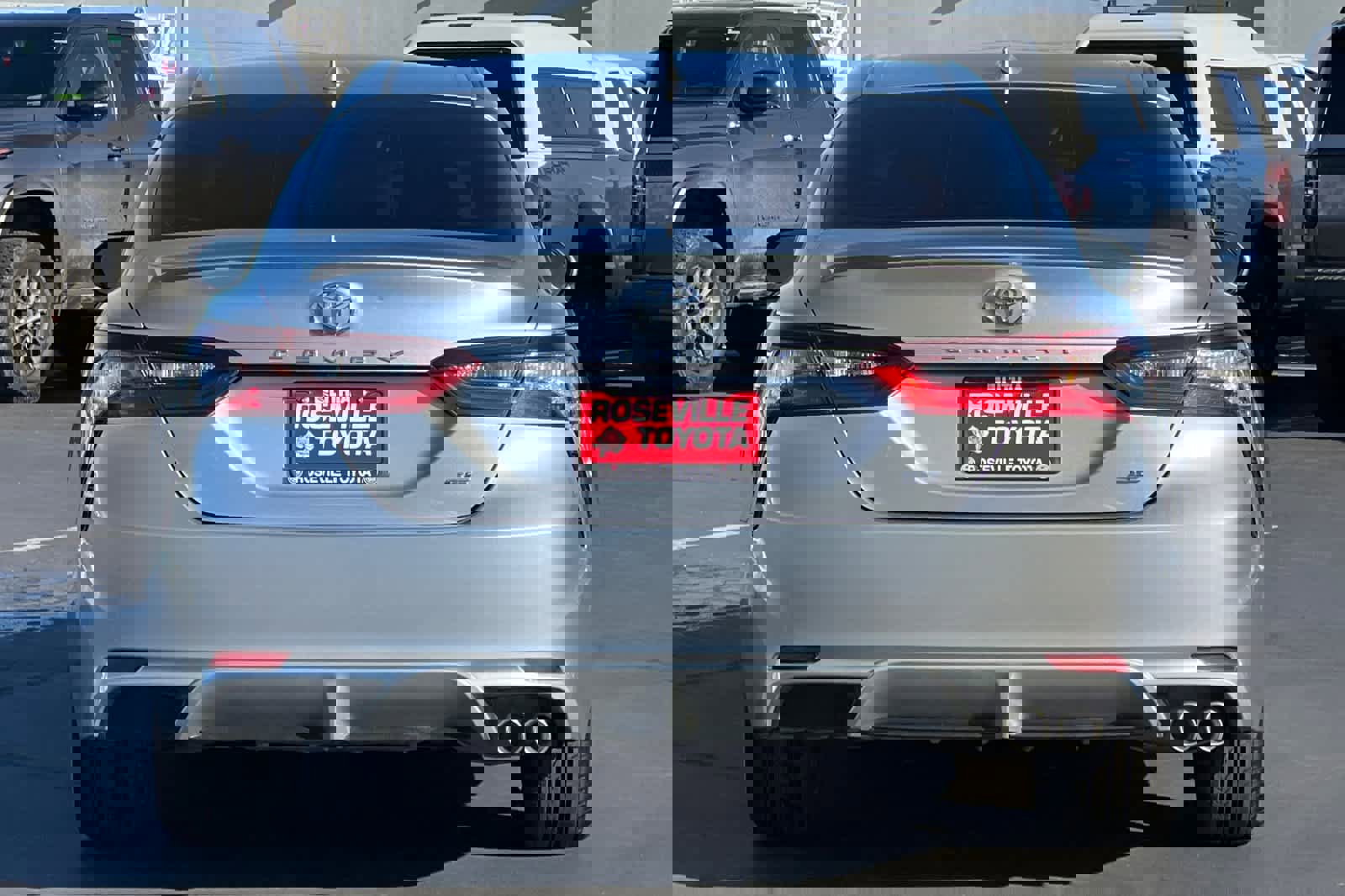 Certified 2022 Toyota Camry SE image 8